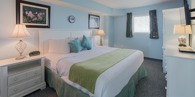 Oceanfront 1-Bedroom King Suite
